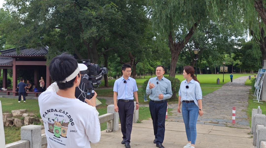 观察员吴剑文与《第一动力》节目组走进协会副会长单位-圣禹生态