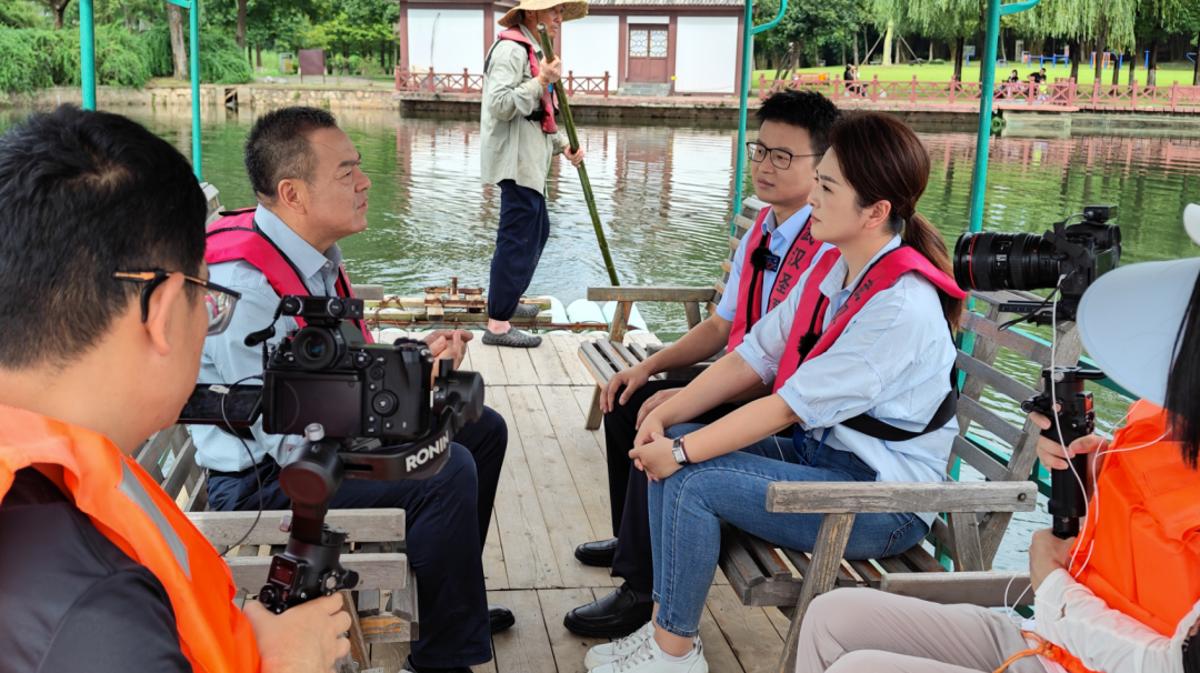 观察员吴剑文与《第一动力》节目组走进协会副会长单位-圣禹生态