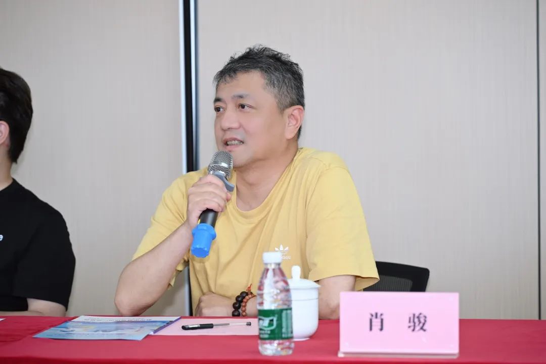“周三会”第39期暨市政协工商联界别2025年度第三次活动 20位政协委员建言献策 “周三会”第39期暨市政协工商联界别2025年度第三次活动 20位政协委员建言献策