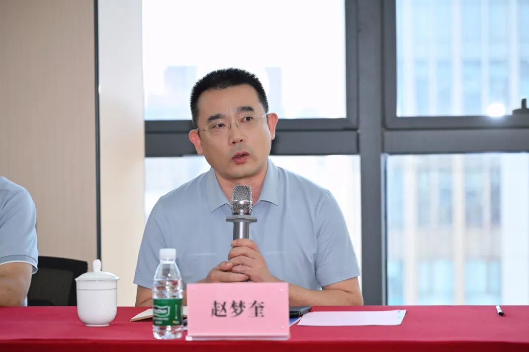 “周三会”第39期暨市政协工商联界别2025年度第三次活动 20位政协委员建言献策 “周三会”第39期暨市政协工商联界别2025年度第三次活动 20位政协委员建言献策