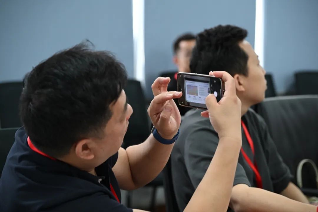 第38期周三会走进智新控制:加速汽车产业链转型升级与协同创新 第38期周三会走进智新控制:加速汽车产业链转型升级与协同创新