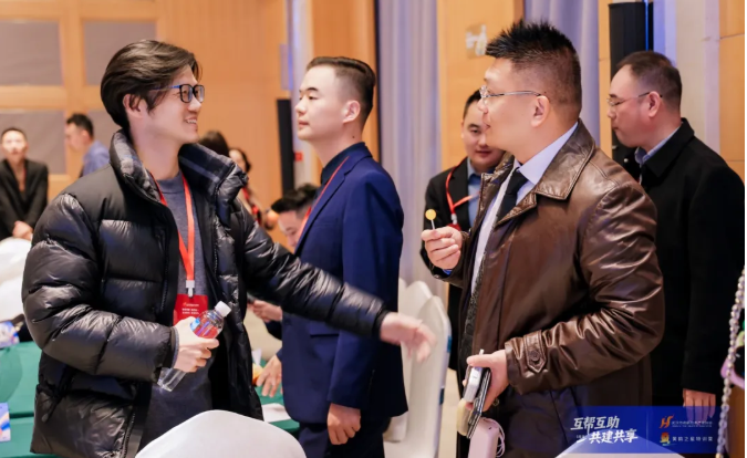 100张学员笑脸映初心！黄鹤之星5周年，互帮互助共建共享！