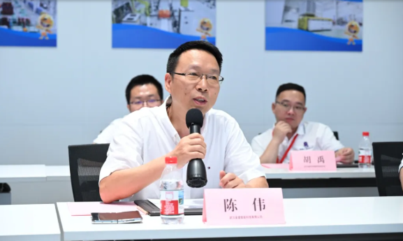 黄鹤之星领航班参访武汉金盘科技 黄鹤之星领航班参访武汉金盘科技