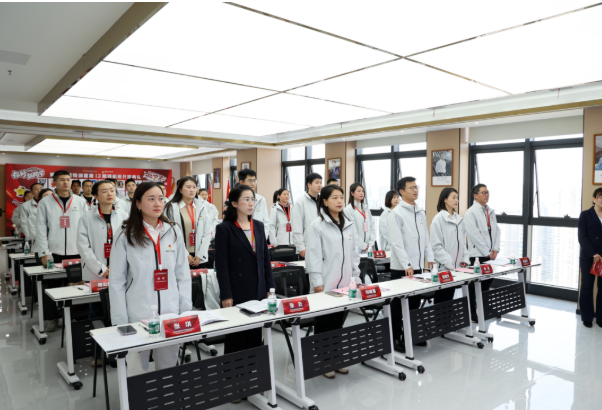 35名创业者炽热集结！黄鹤之星领航班13期挥棒破冰启航！