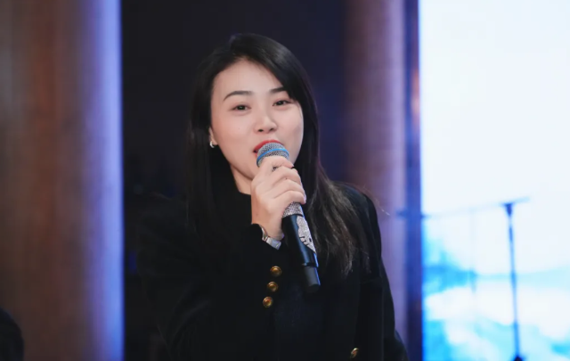 以欢笑融情,以共舞聚力 | 直击黄鹤之星独一无二的年终盛典 以欢笑融情,以共舞聚力 | 直击黄鹤之星独一无二的年终盛典